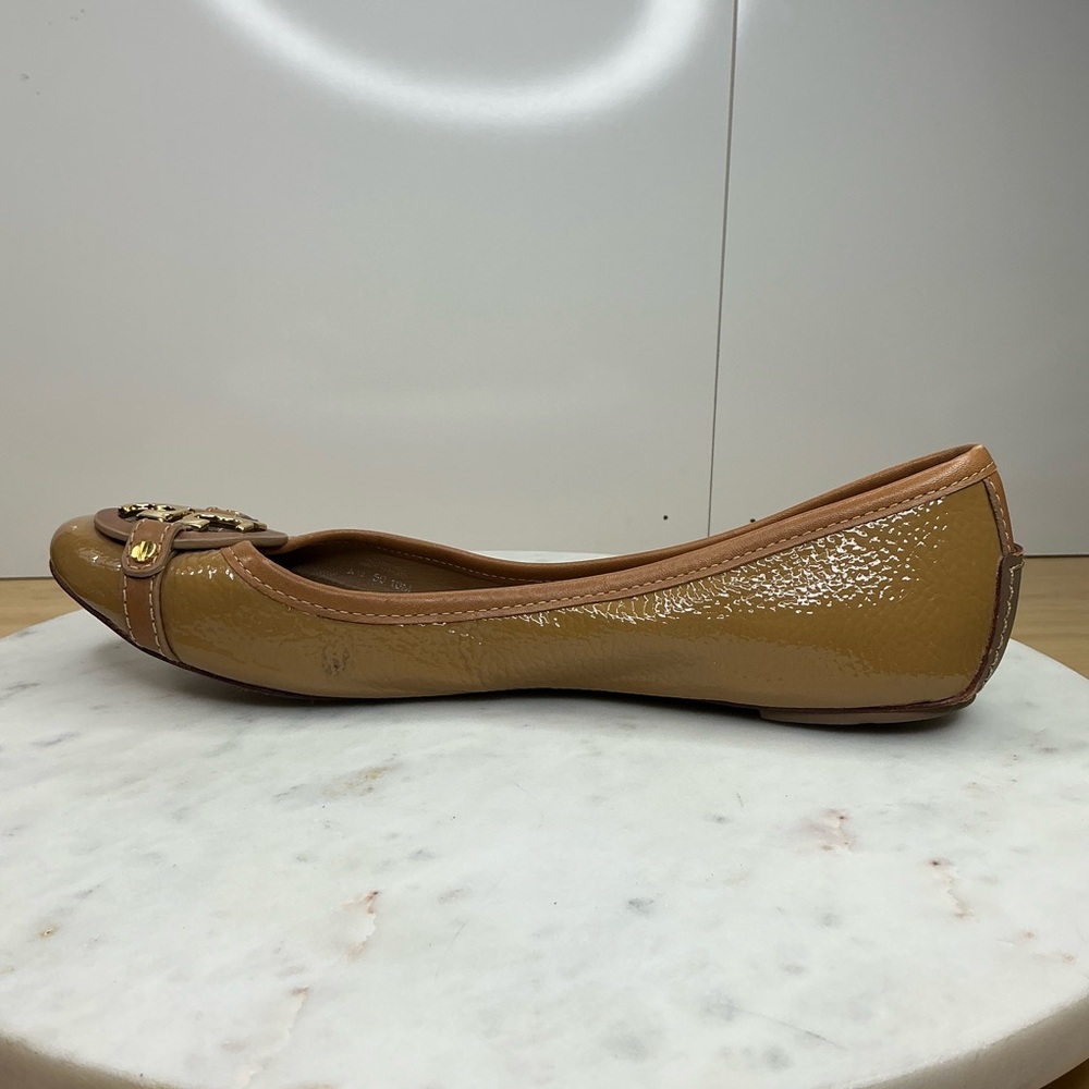 Tory Burch Size 10 Aaden Camel Flat - Picture 8 of 16